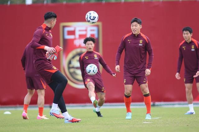 开云官网-国足迪拜拉练为3月热身赛蓄力，部分U23球员将补充入队